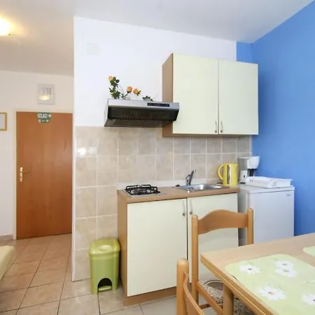 Studio In Rogoznica With Balcony, Air Conditioning, Wi-fi